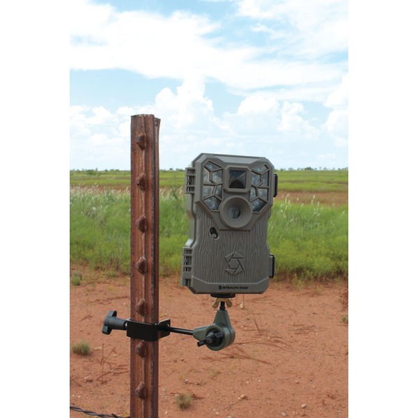 HME(TM) HME-TPCH T-Post Trail Camera Holder